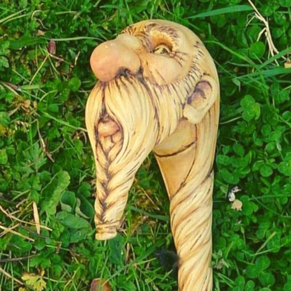 Carving a walking stick - Step by Step guide for branch carving | BC Series #19