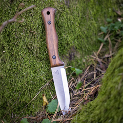 Couteau Bushcraft en Acier au Carbone Manche en Noyer avec Étui en Cuir – BSH6 Breeze