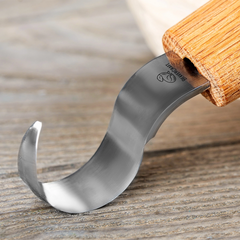 Cuchillo para tallar cucharas (25 mm) con mango de roble - SK1 Oak
