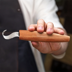 Cuchillo para tallar cucharas (25 mm) con mango de roble - SK1 Oak