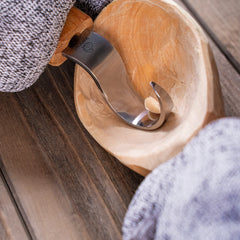 Cuchillo para tallar cucharas (25 mm) con mango de roble - SK1 Oak