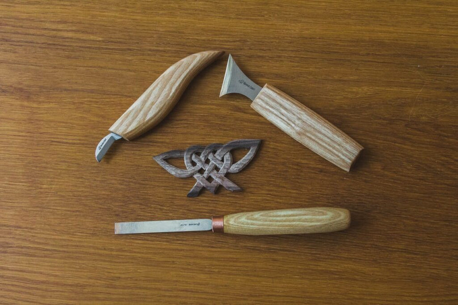 tools chip carving