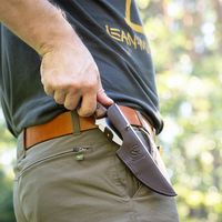 Cuchillo Bushcraft de Acero al Carbono con Mango de Nogal y Funda de Cuero - BSH7 Wild Harvest