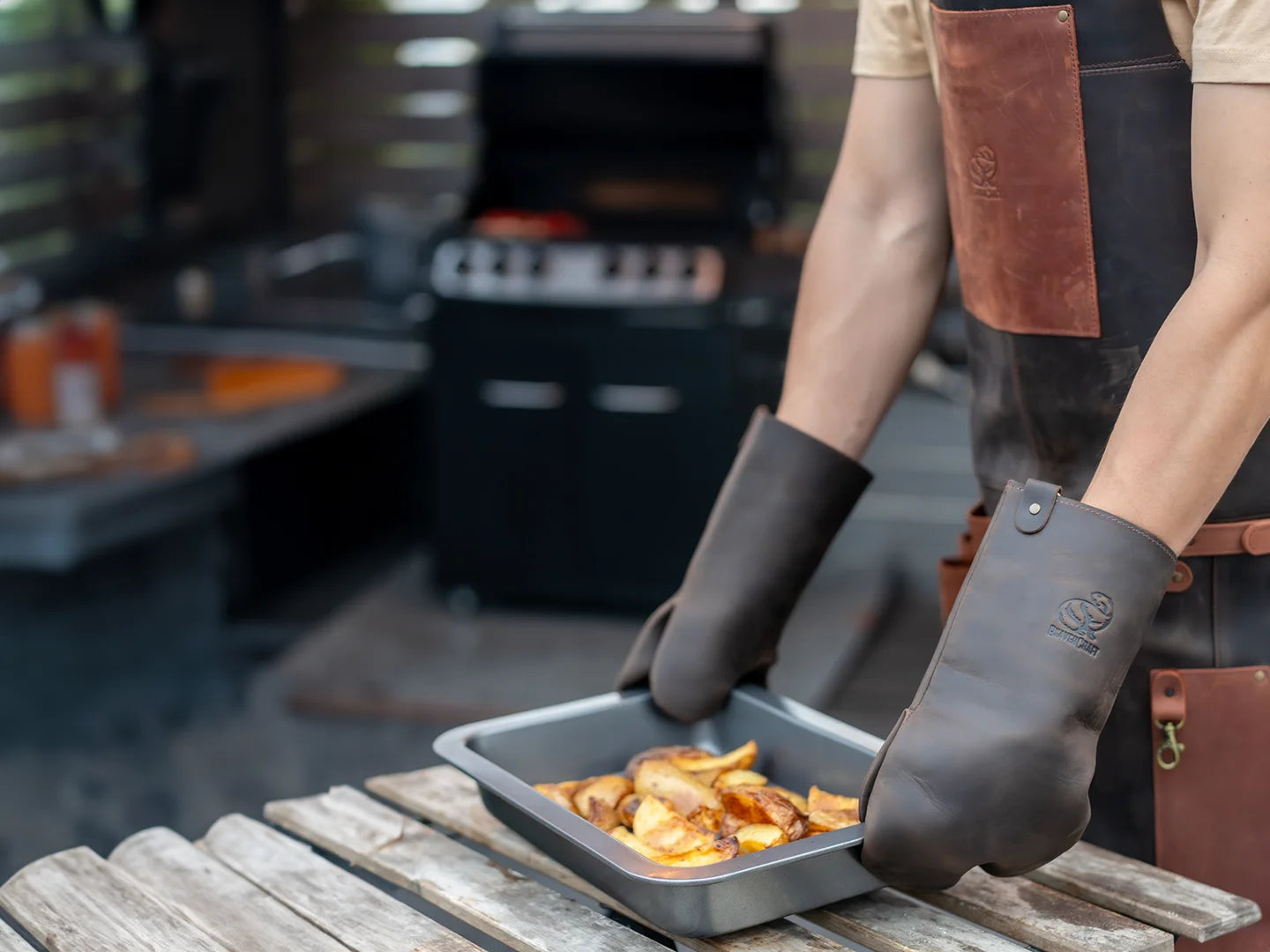 Leather Heat-Resistant BBQ Grilling Gloves, Brown – BeaverCraft Tools