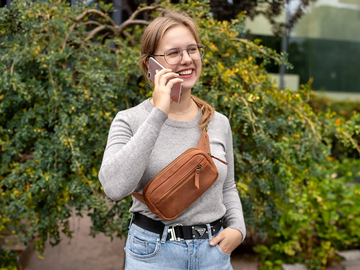 Brown leather discount fanny pack