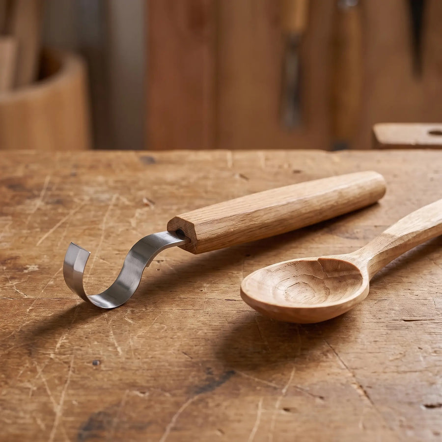 Spoon Carving Hook Knife – Oak Handle, 30 mm