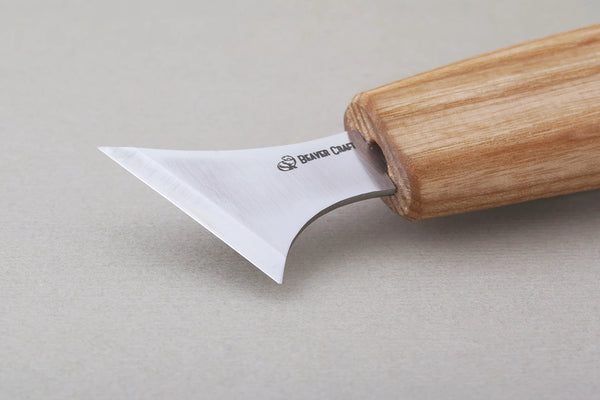 cutting edge of C10 knife