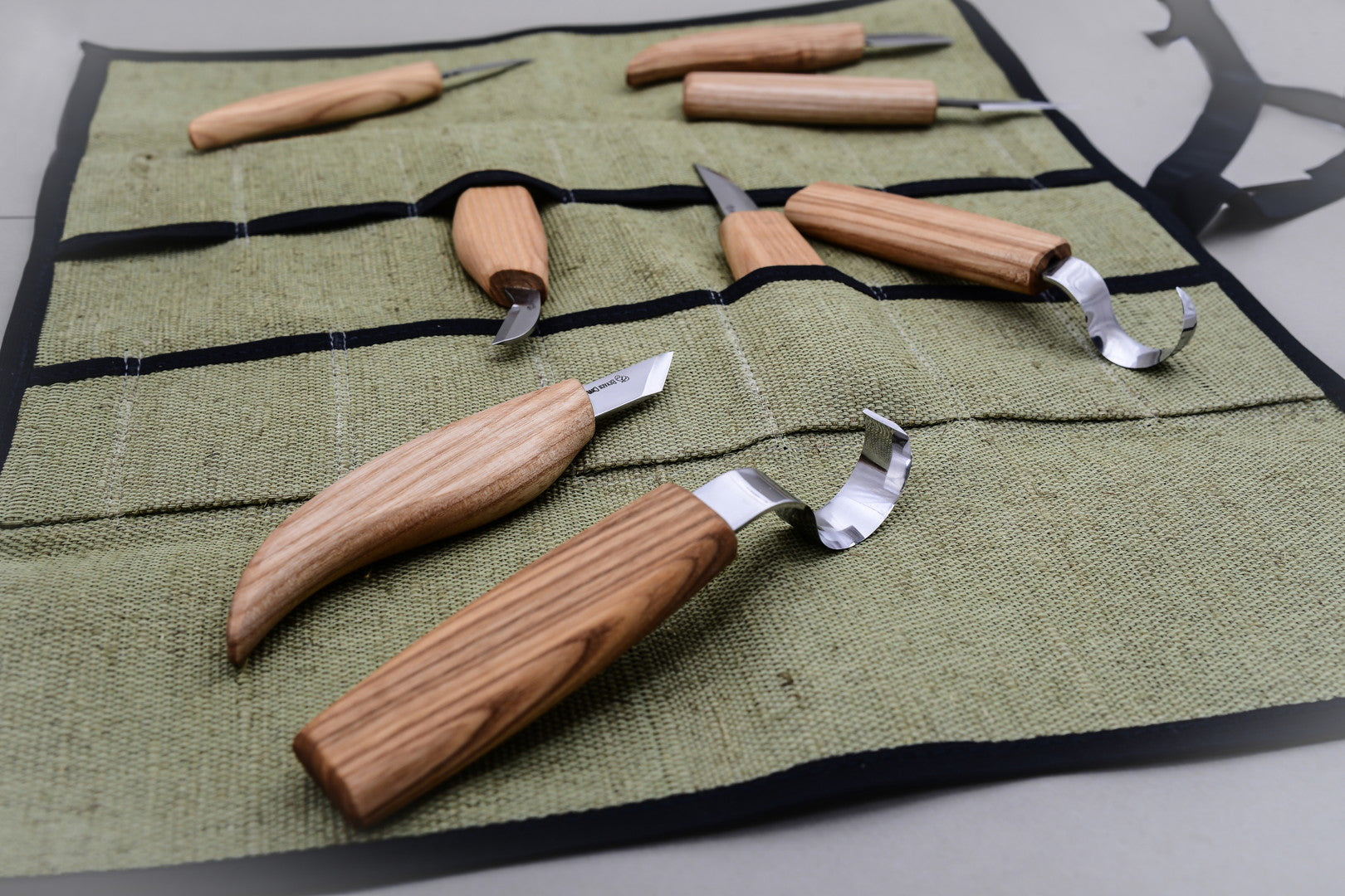 S08L - Professional Left-Handed Wood Carving Set of 8 Knives