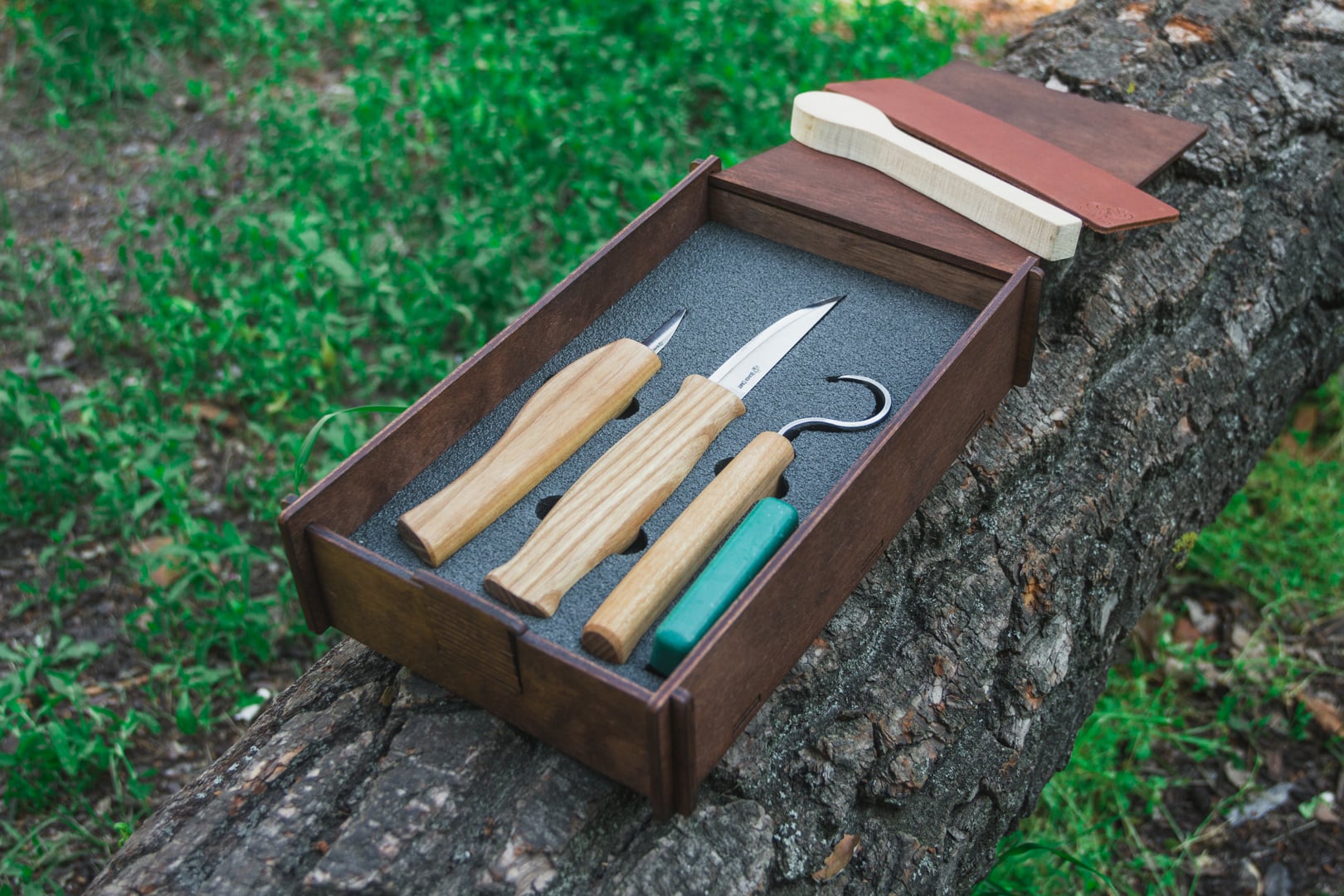 Carving Tool Set - 11 Pieces in a wooden presentation box – Mark Newton  Custom Woodcraft