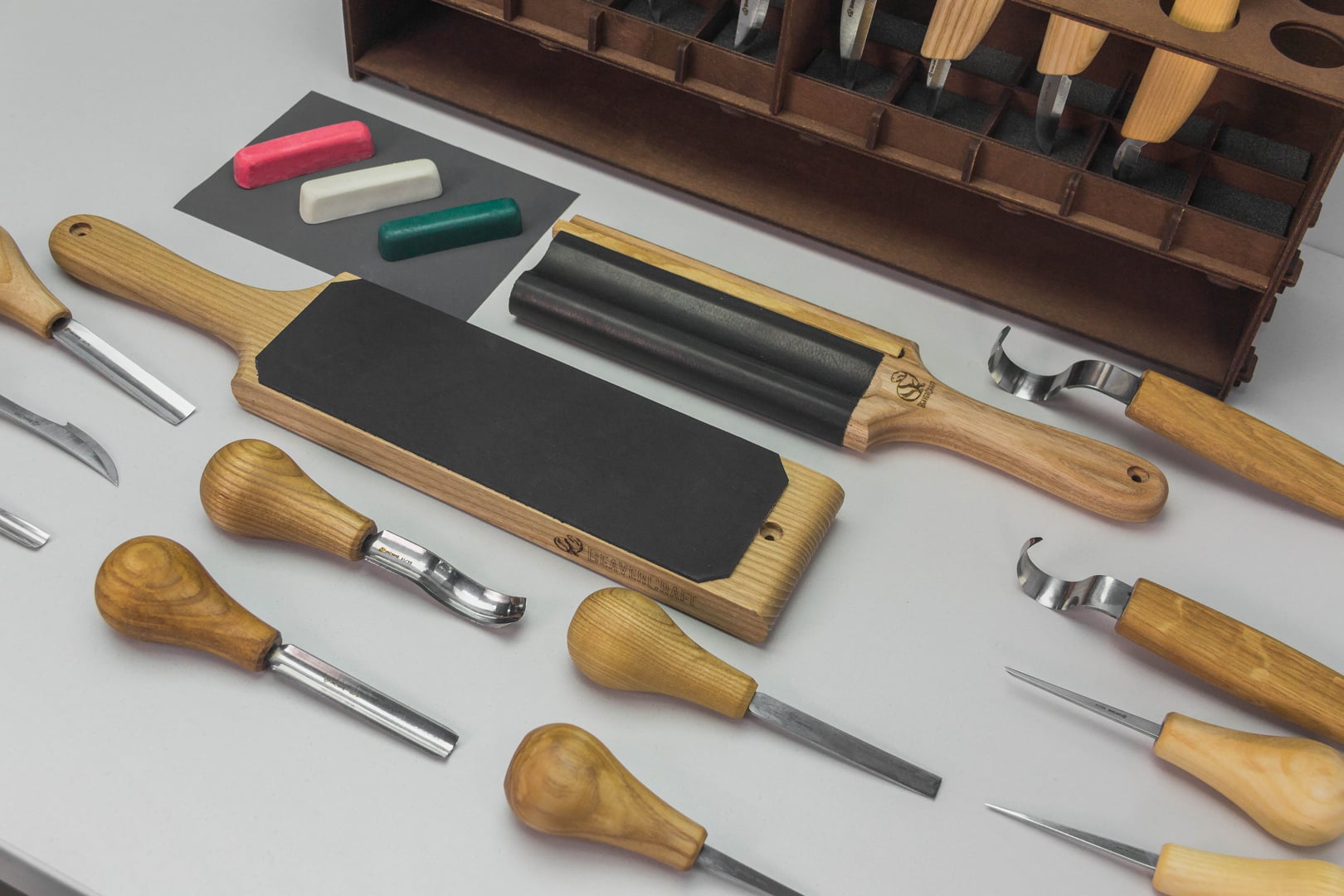 S57 – Großes Holzschnitzwerkzeug-Set mit 20 Werkzeugen